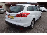 gebraucht Ford Focus Turnier 1.0 Trend **2. Hand/ Sitzheizung**