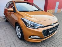 Gebraucht Hyundai i20 84 PS (61 kW) 2015 Gold Limousine