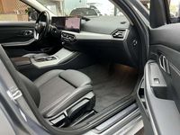 Gebraucht BMW 320 190 PS (139 kW) 2023 Skyscraper grau metallic Kombi
