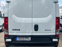 Gebraucht Iveco Daily 156 PS (114 kW) 2020 Weiß Limousine
