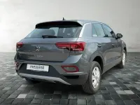 Gebraucht VW T-Roc Basis 110 PS (80 kW) 2022 Grau SUV