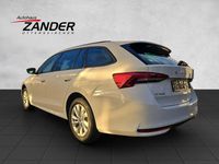 Gebraucht Skoda Octavia Selection 116 PS (85 kW) 2024 Candyweiß Kombi
