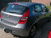 Gebraucht Hyundai i30 90 PS (66 kW) 2012 Grau Limousine