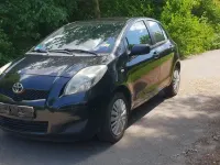 Gebraucht Toyota Yaris 69 PS (50 kW) 2009 Schwarz Kleinwagen