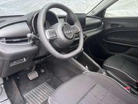 Neu Fiat 600 101 PS (74 kW) 2025 Grün SUV