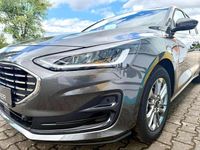 Neu Ford Focus Titanium 155 PS (114 kW) 2025 Magneticgrau Limousine
