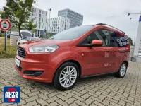 Gebraucht Ford Tourneo Courier Titanium 101 PS (74 kW) 2015 Rot Van / Kleinbus