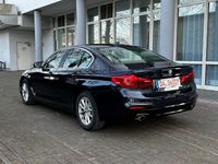 Gebraucht BMW 520 Sport Line 184 PS (135 kW) 2017 Imperialblau brillanteffekt Limousine