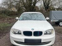Gebraucht BMW 118 129 PS (94 kW) 2007 Weiß Kleinwagen