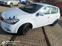 Gebraucht Kia Ceed 105 PS (77 kW) 2012 Weiß Kleinwagen
