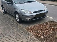 Gebraucht Ford Focus Ghia 101 PS (74 kW) 2003 Grau Limousine