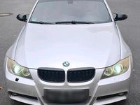 Gebraucht BMW 320 173 PS (127 kW) 2006 Silber Limousine