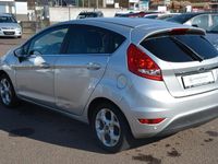 Gebraucht Ford Fiesta Titanium 82 PS (60 kW) 2010 Grau Kleinwagen