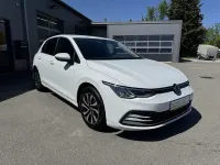 Gebraucht VW Golf VIII Active 150 PS (110 kW) 2022 Weiß Limousine
