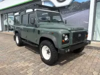 Gebraucht Land Rover Defender 122 PS (89 kW) 2010 Grün Kombi