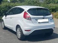Gebraucht Ford Fiesta Trend 75 PS (55 kW) 2014 Weiß Kleinwagen