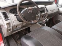 Używany Opel Vivaro 101 KM (74 kW) 2005 Czerwony Minivan