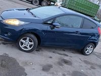 Gebraucht Ford Fiesta 97 PS (71 kW) 2012 Blau Kleinwagen