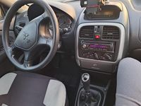 Gebraucht Mitsubishi Carisma 102 PS (75 kW) 2002 Blau Limousine