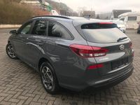 Neu Hyundai i30 160 PS (117 kW) 2025 Grau Limousine