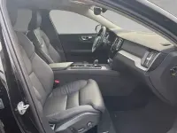 Gebraucht Volvo V60 Plus 197 PS (144 kW) 2025 Onyx schwarz Kombi