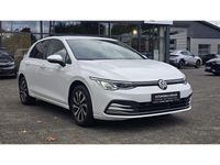 Gebraucht VW Golf VII Active 150 PS (110 kW) 2021 Weiß Kleinwagen