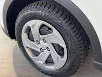 Gebraucht Hyundai Bayon Select 101 PS (74 kW) 2025 Atlas white / sol SUV
