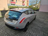 Gebraucht Lancia Delta 120 PS (88 kW) 2011 Silber Kleinwagen