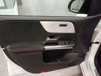 Gebraucht Mercedes B200 150 PS (110 kW) 2023 Weiß Van / Kleinbus