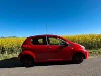 Gebraucht Toyota Aygo 68 PS (50 kW) 2010 Rot Kleinwagen