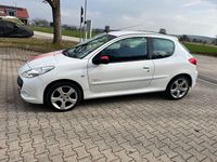 Gebraucht Peugeot 206+ 75 PS (55 kW) 2010 Weiß Kleinwagen