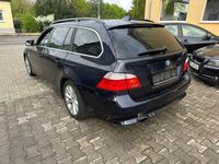 Gebraucht BMW 520 Advantage 177 PS (130 kW) 2009 Blau Kombi
