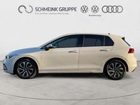 Gebraucht VW Golf VIII Active 150 PS (110 kW) 2023 Oryxweiß perlmutteffekt Limousine