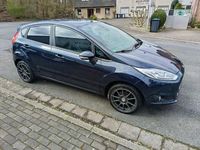 Gebraucht Ford Fiesta Celebration 101 PS (74 kW) 2017 Blau Kleinwagen