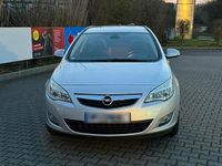 Gebraucht Opel Astra 110 PS (80 kW) 2011 Silber Kombi