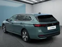Gebraucht VW Passat 204 PS (150 kW) 2025 Grün Kombi