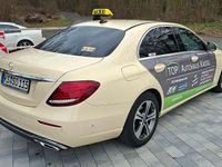 Gebraucht Mercedes E220 194 PS (142 kW) 2020 Gelb Limousine