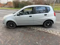 Gebraucht Chevrolet Aveo 84 PS (61 kW) 2002 Silber Kleinwagen