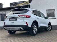 Gebraucht Ford Kuga Titanium 150 PS (110 kW) 2022 Weiß SUV