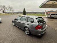 Gebraucht BMW 325 205 PS (150 kW) 2011 Grau Kombi
