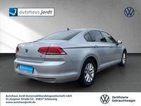 Gebraucht VW Passat Comfortline 150 PS (110 kW) 2017 Silber Limousine