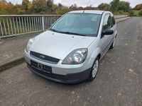 Gebraucht Ford Fiesta 69 PS (50 kW) 2006 Silber Limousine