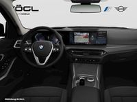 Gebraucht BMW 318 156 PS (114 kW) 2024 Saphirschwarz Kombi