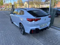 Gebraucht BMW iX2 Luxury Line 150 kW (204 PS) 2025 M brooklyn grau metallic SUV