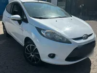 Gebraucht Ford Fiesta 60 PS (44 kW) 2009 Weiß Kleinwagen