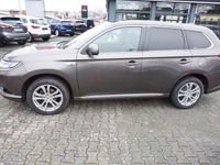 Gebraucht Mitsubishi Outlander P-HEV Plus 121 PS (88 kW) 2017 Granitbraun (m) SUV