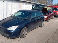 Gebraucht Ford Focus 100 PS (73 kW) 1999 Blau Limousine