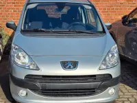 Gebraucht Peugeot 1007 73 PS (53 kW) 2006 Silber Van / Kleinbus