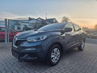 Gebraucht Renault Kadjar Life 131 PS (96 kW) 2017 Blau SUV