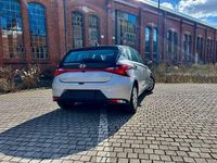 Gebraucht Hyundai i20 101 PS (74 kW) 2021 Grau Kleinwagen